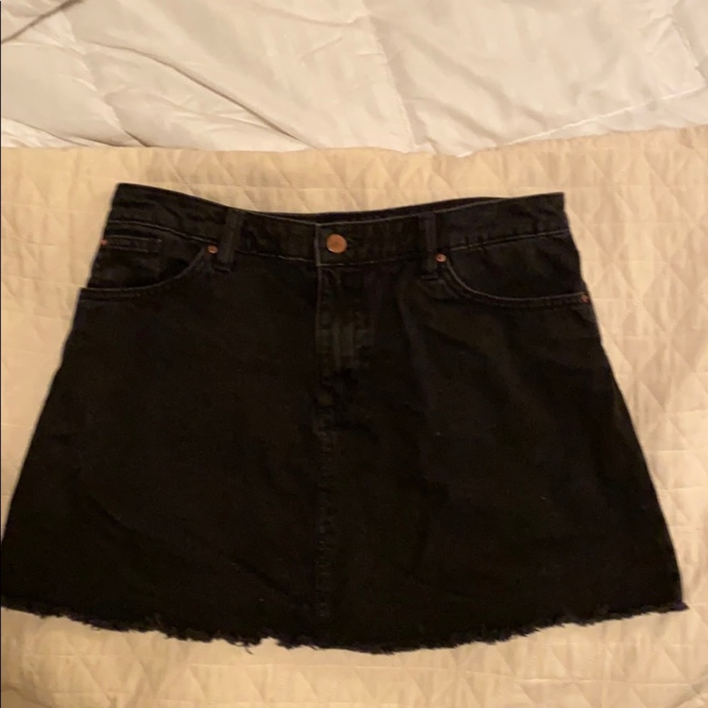 H&M black denim skirt